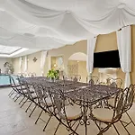 בית הארחה Borgo Hedone 4*